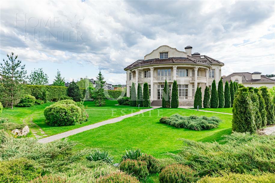 2-этажный коттедж 1 060 м² с отделкой