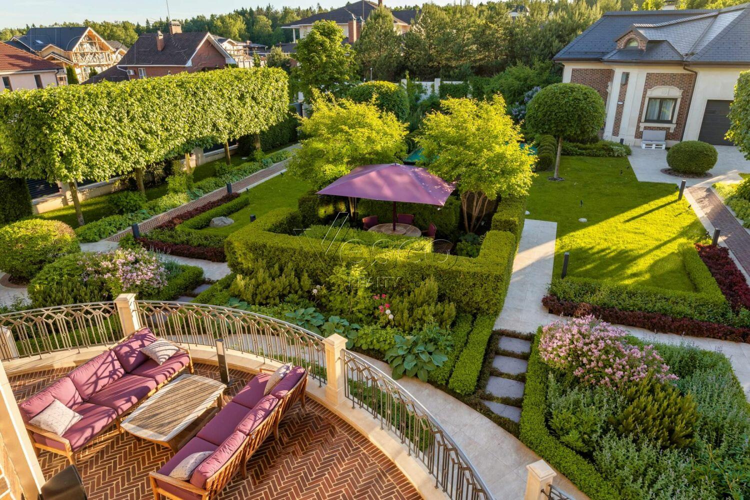 2-этажный коттедж 560 м² с отделкой