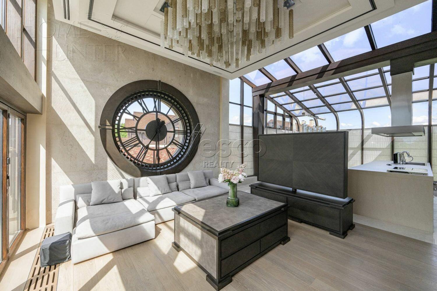 2-этажный коттедж 560 м² с отделкой