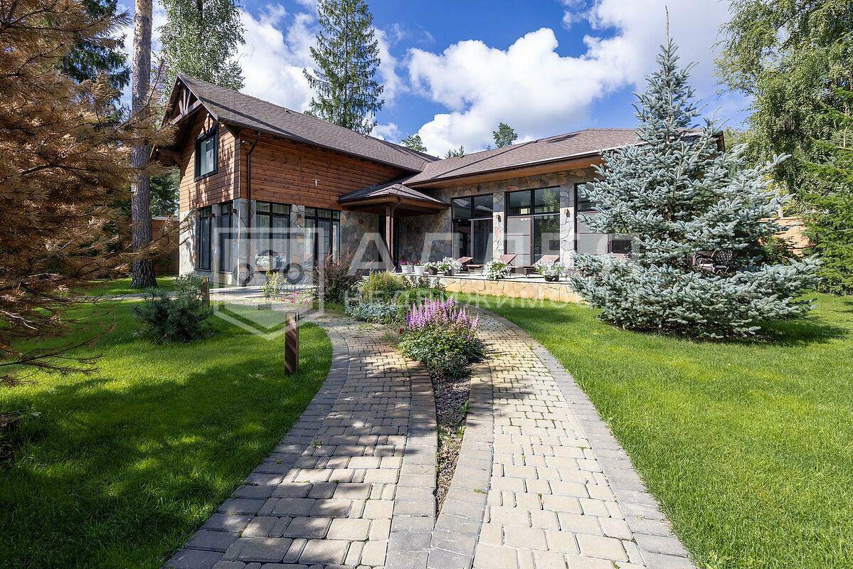 2-этажный коттедж 454 м² с отделкой