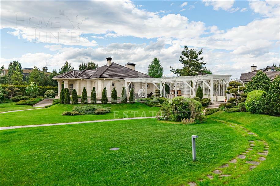 2-этажный коттедж 1 060 м² с отделкой