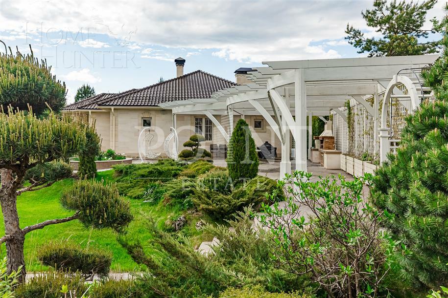 2-этажный коттедж 1 060 м² с отделкой