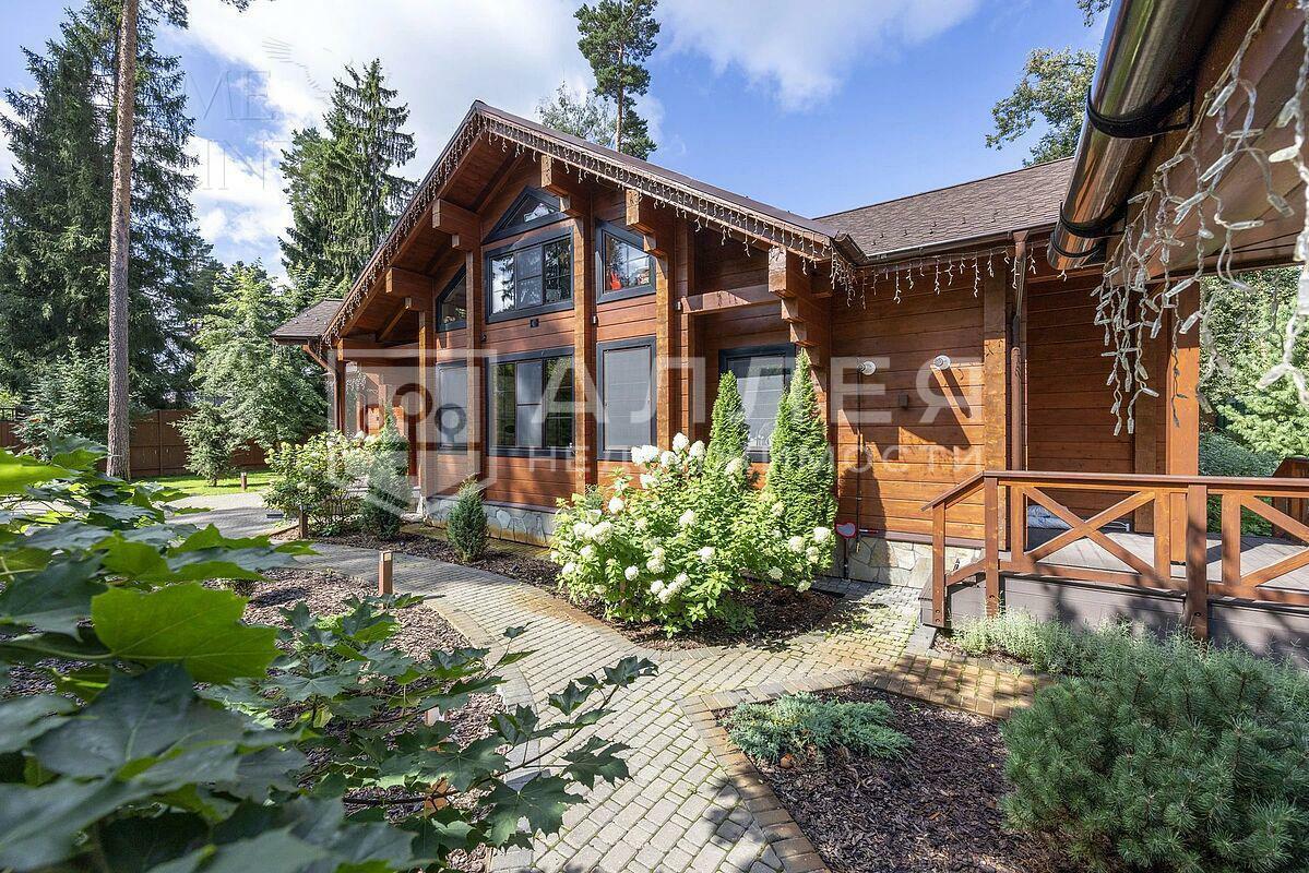 2-этажный коттедж 454 м² с отделкой