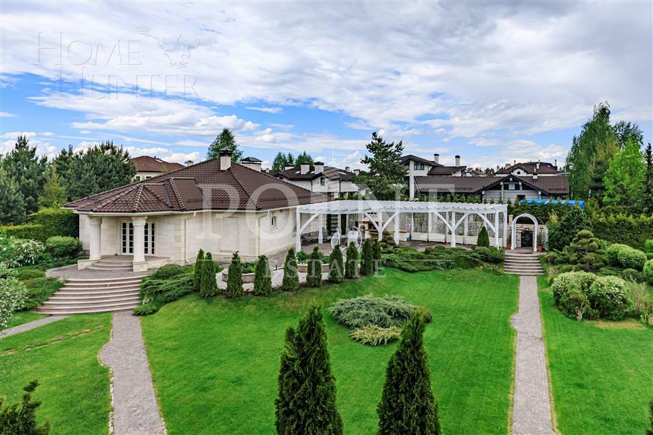 2-этажный коттедж 1 060 м² с отделкой