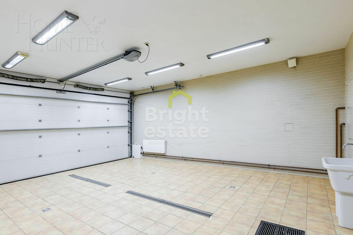 3-этажный таунхаус 340 м² с отделкой