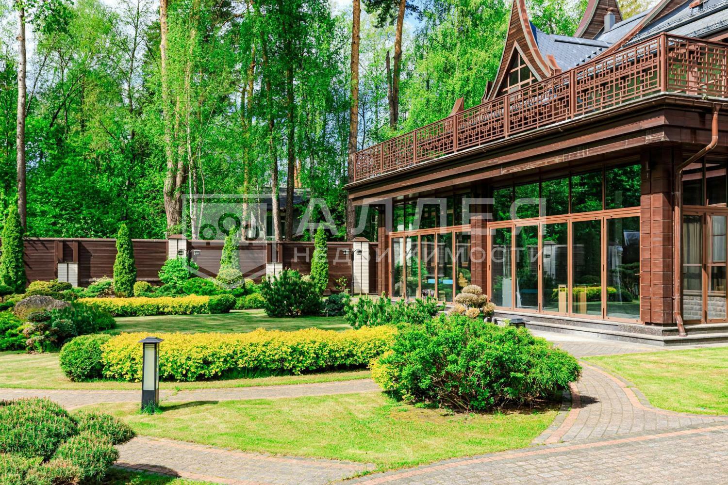 2-этажный коттедж 1 885 м² с отделкой