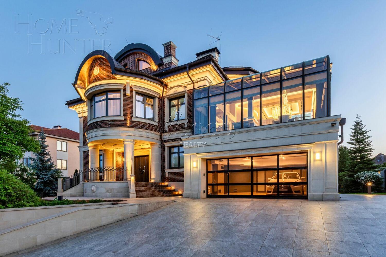 2-этажный коттедж 560 м² с отделкой