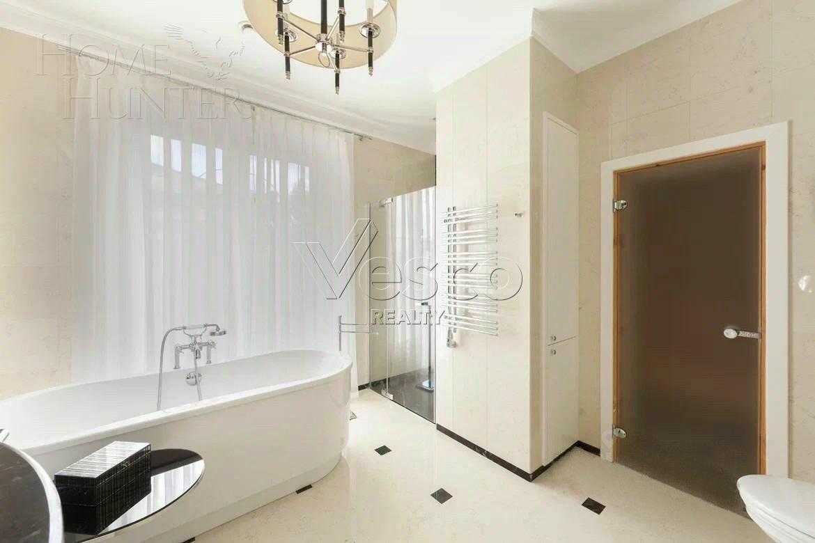 2-этажный коттедж 337 м² с отделкой