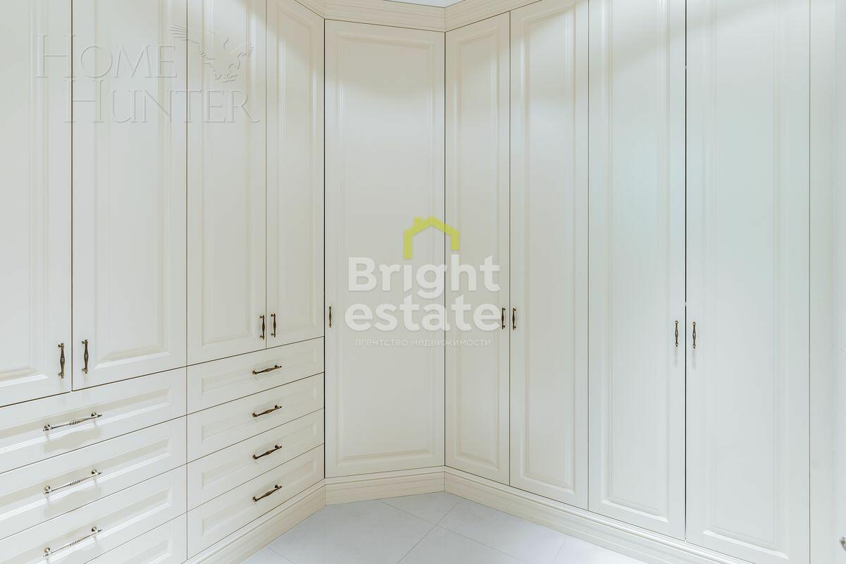 3-этажный таунхаус 340 м² с отделкой