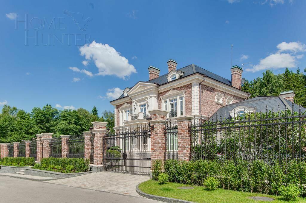 2-этажный коттедж 950 м² без отделки