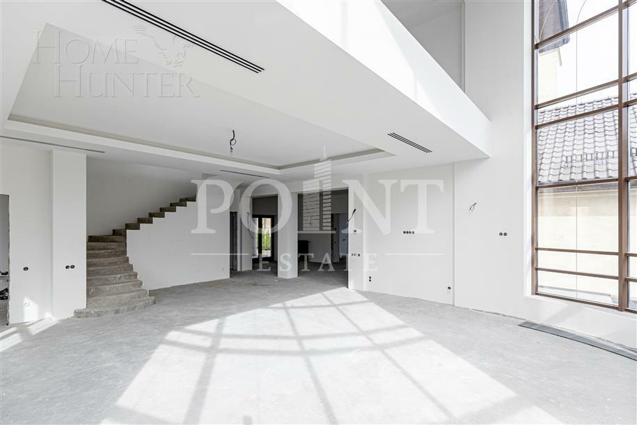 3-этажный коттедж 680 м² без отделки