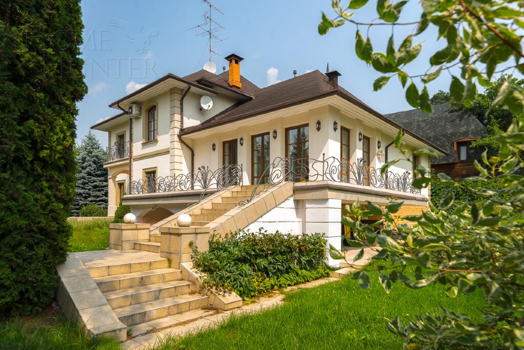 2-этажный коттедж 650 м² с отделкой