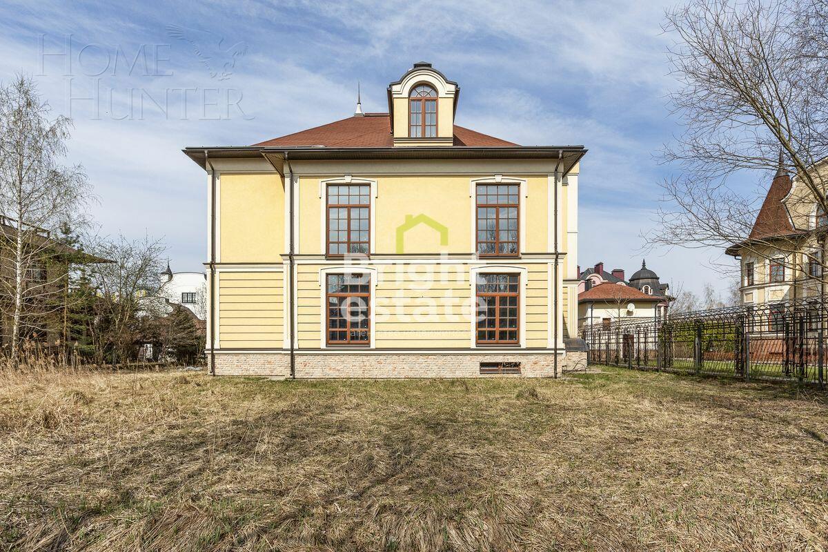 2-этажный коттедж 897 м² без отделки