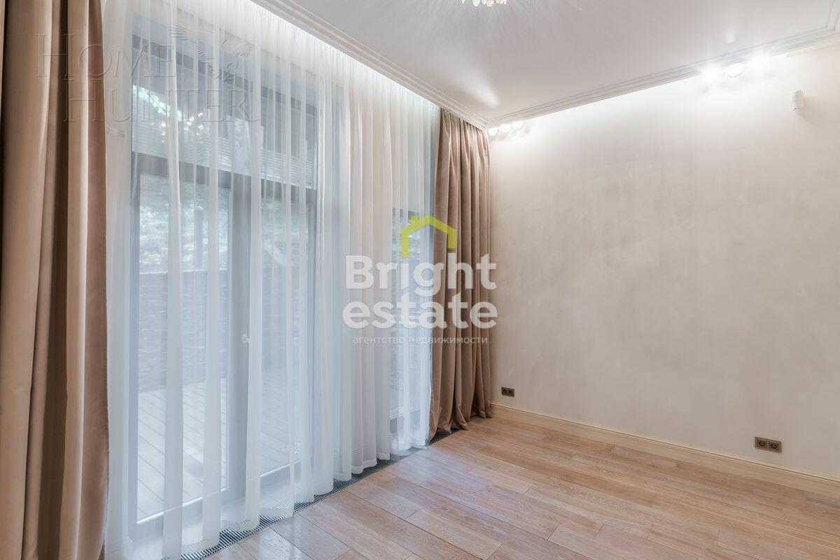 3-этажный таунхаус 340 м² с отделкой