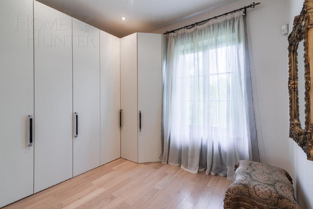 2-этажный коттедж 650 м² с отделкой