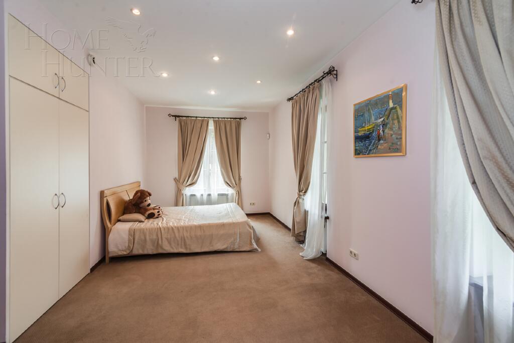 2-этажный коттедж 650 м² с отделкой
