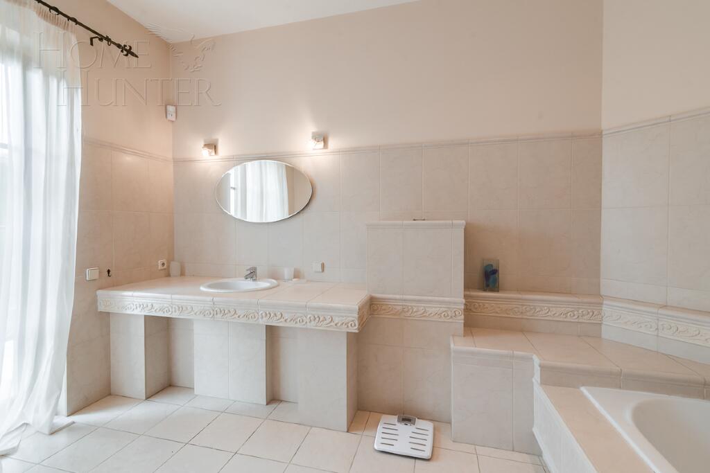 2-этажный коттедж 650 м² с отделкой
