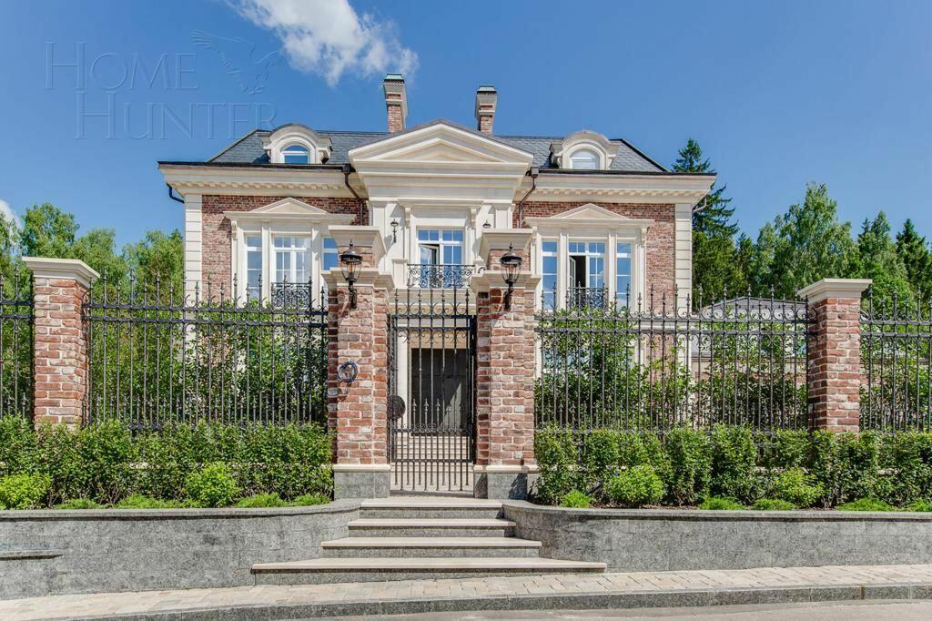 2-этажный коттедж 950 м² без отделки