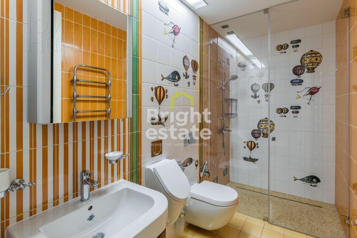 3-этажный таунхаус 340 м² с отделкой