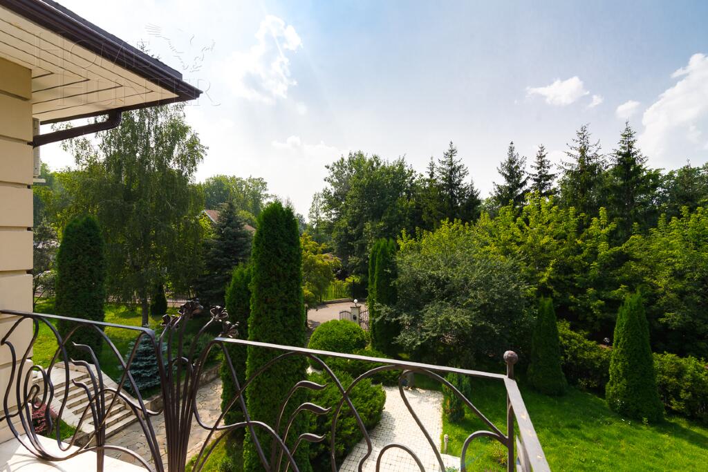 2-этажный коттедж 650 м² с отделкой