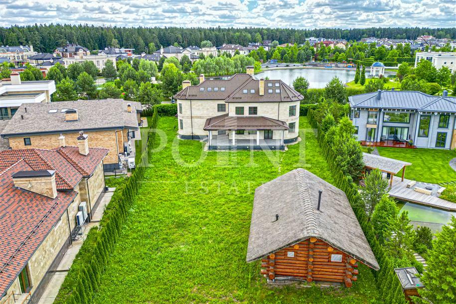 3-этажный коттедж 680 м² без отделки