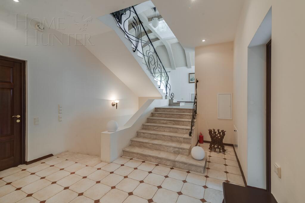 2-этажный коттедж 650 м² с отделкой