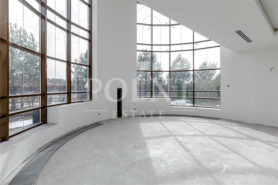 3-этажный коттедж 680 м² без отделки