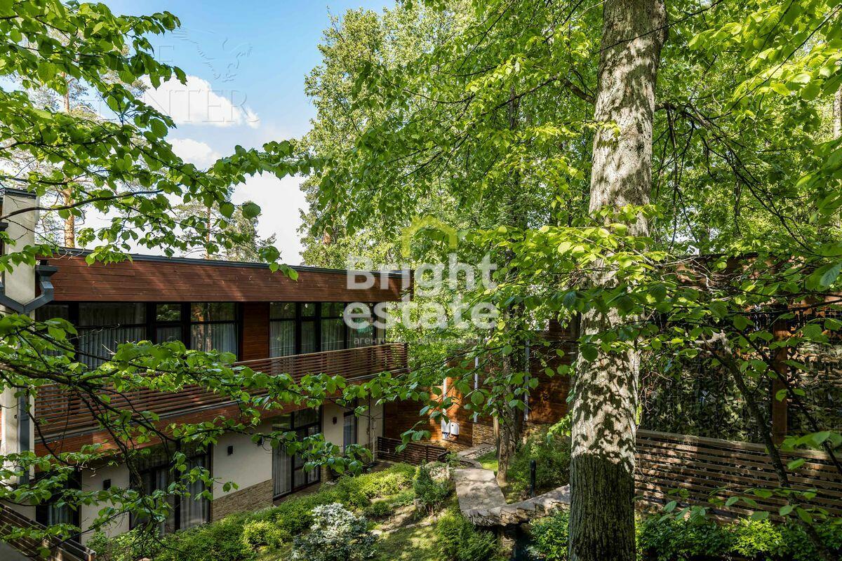 3-этажный таунхаус 340 м² с отделкой