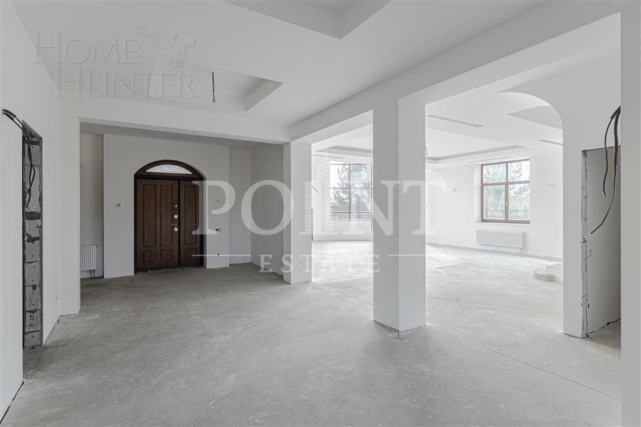 3-этажный коттедж 680 м² без отделки