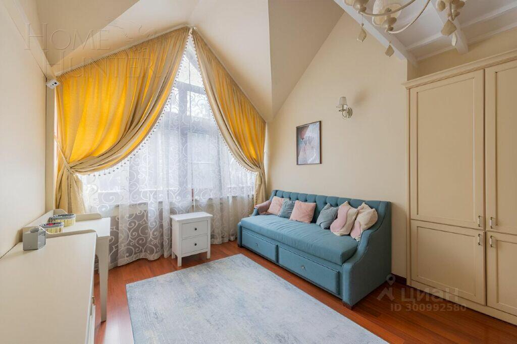 3-этажный коттедж 637 м² с отделкой