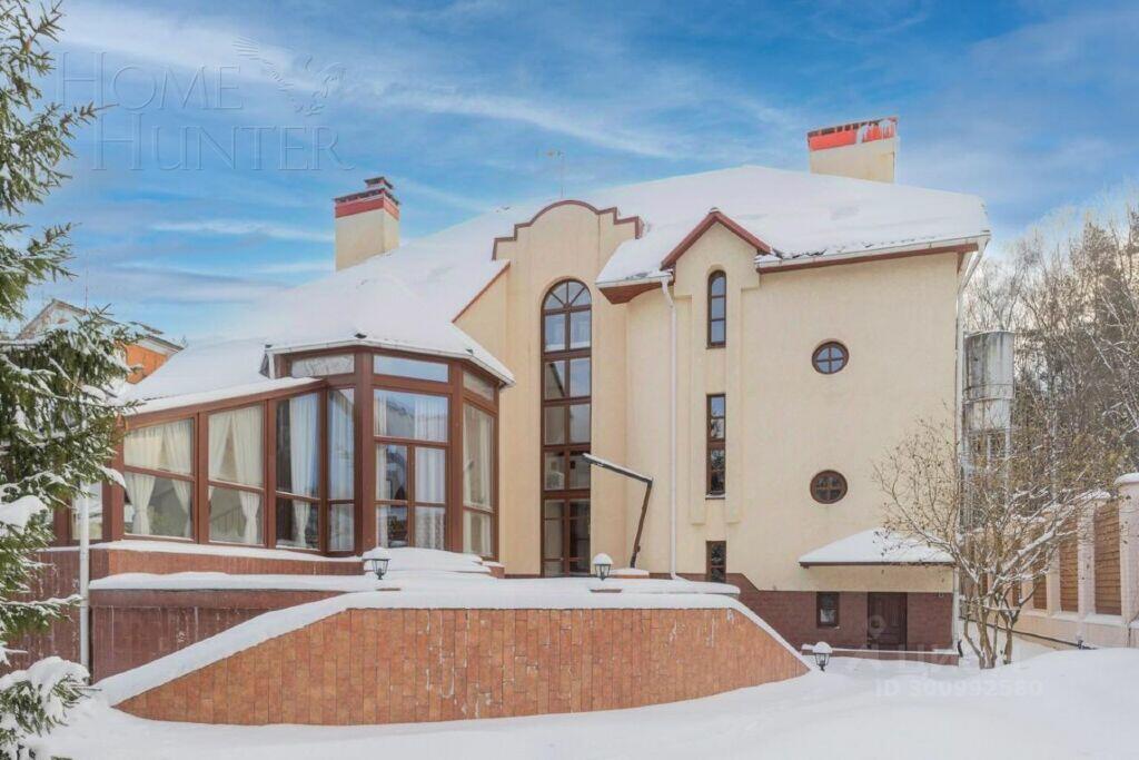 3-этажный коттедж 637 м² с отделкой