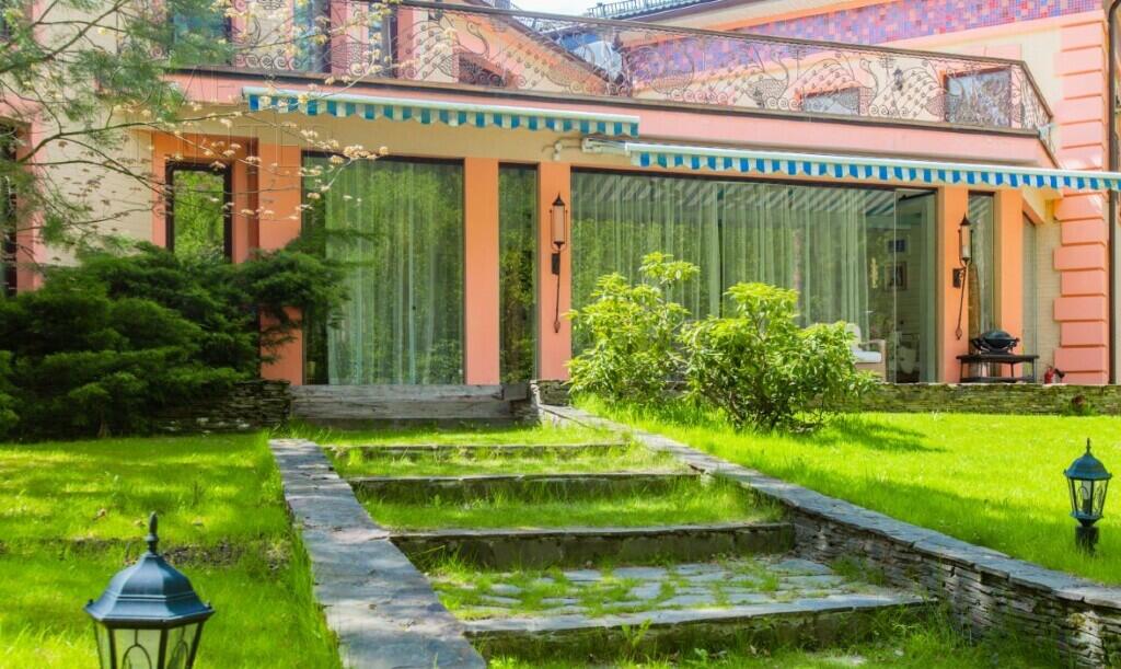 2-этажный коттедж 726 м² с отделкой