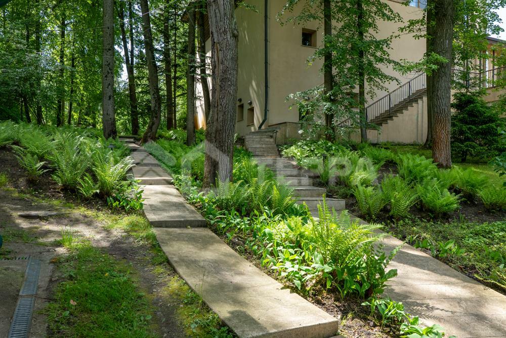 2-этажный коттедж 750 м² с отделкой