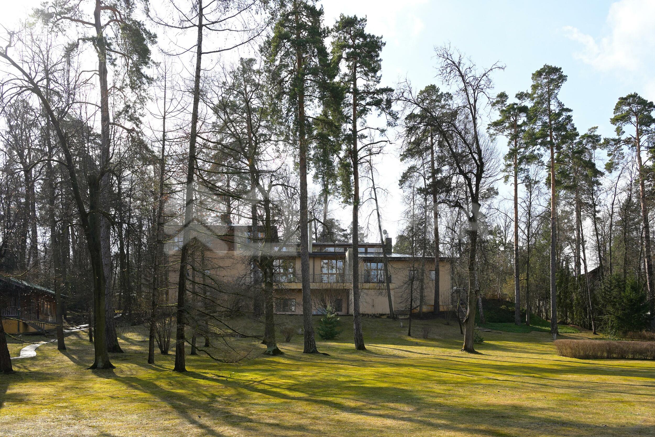 2-этажный коттедж 750 м² с отделкой