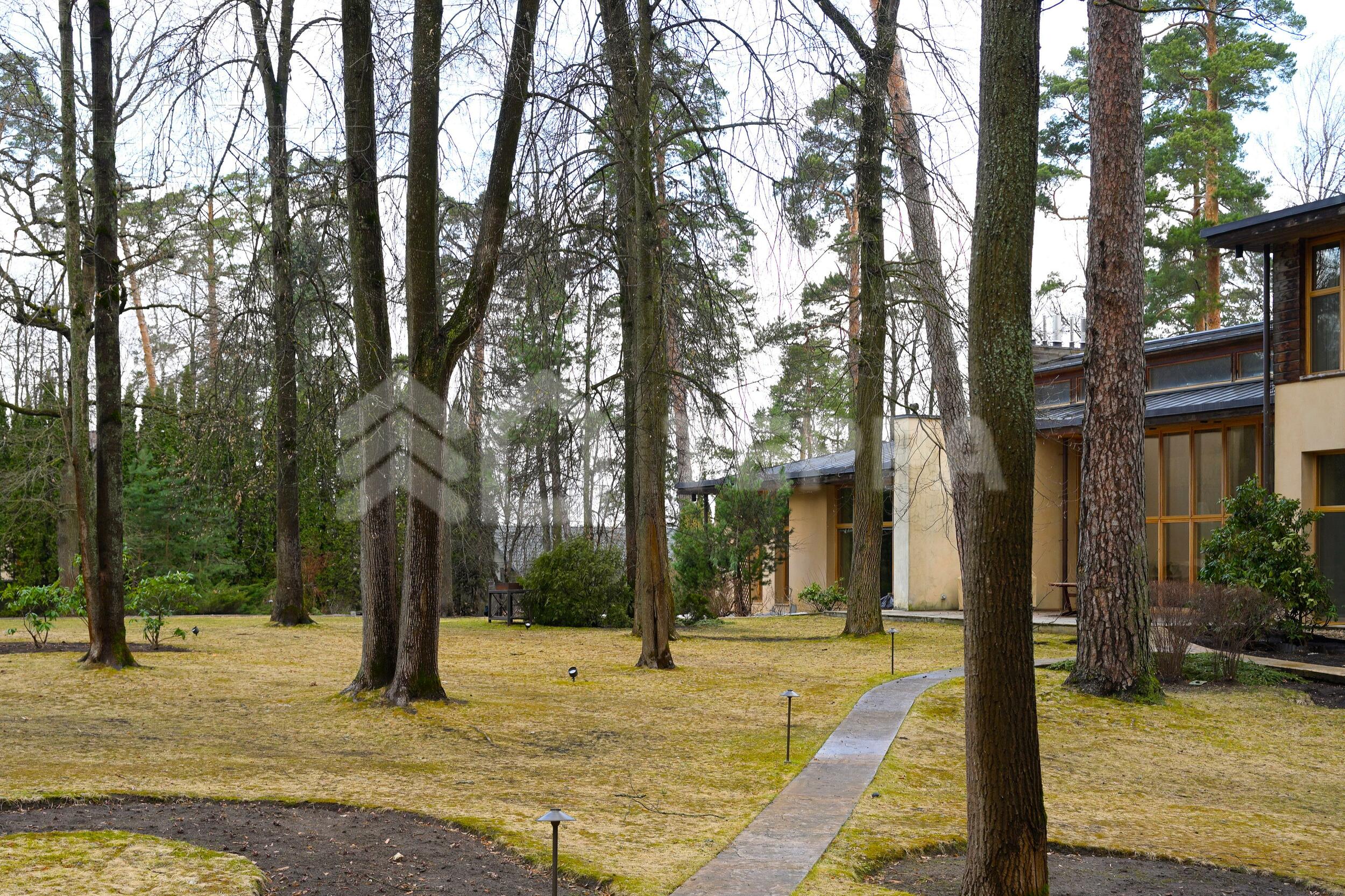 2-этажный коттедж 750 м² с отделкой