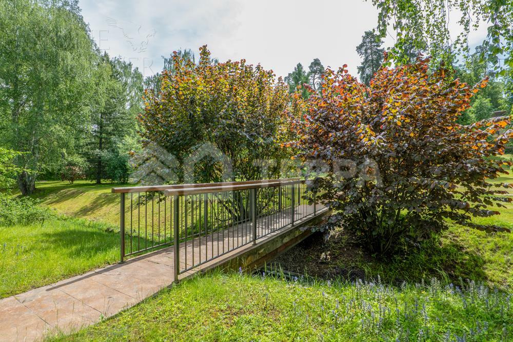 2-этажный коттедж 750 м² с отделкой