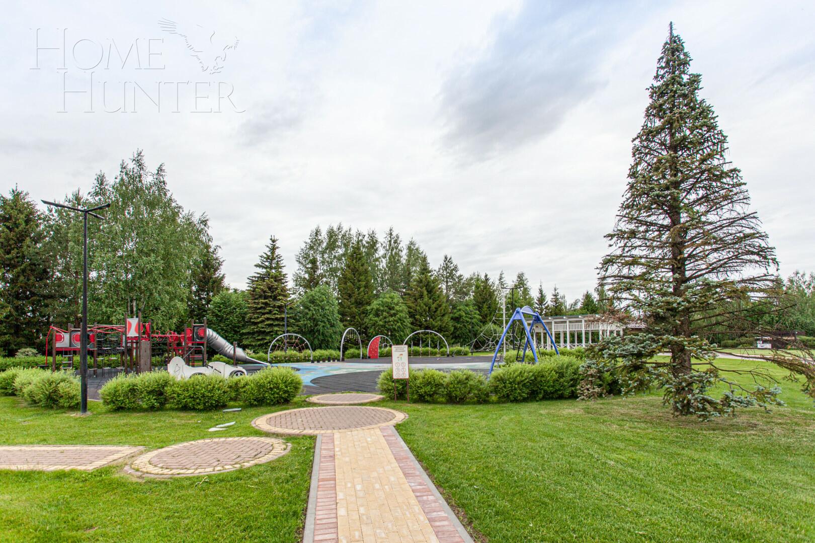 3-этажный коттедж 1 220 м² без отделки