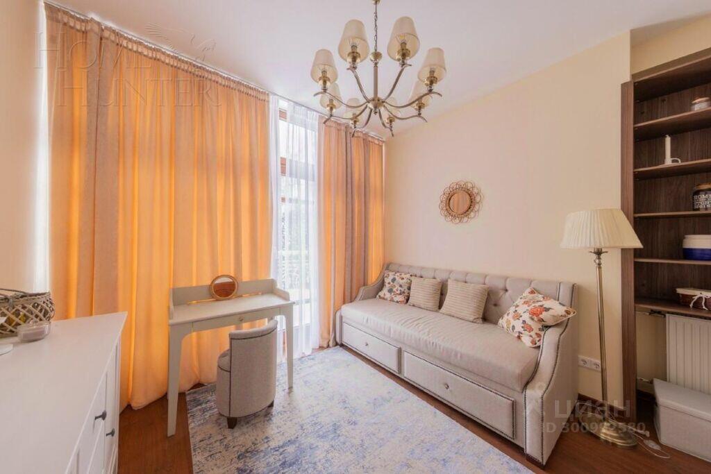 3-этажный коттедж 637 м² с отделкой