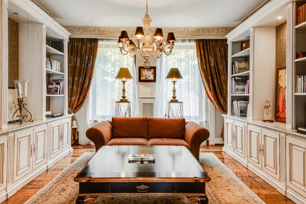 2-этажный коттедж 726 м² с отделкой