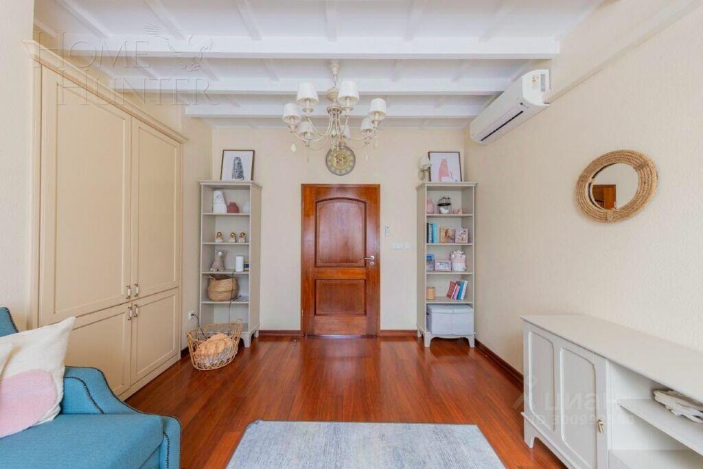 3-этажный коттедж 637 м² с отделкой