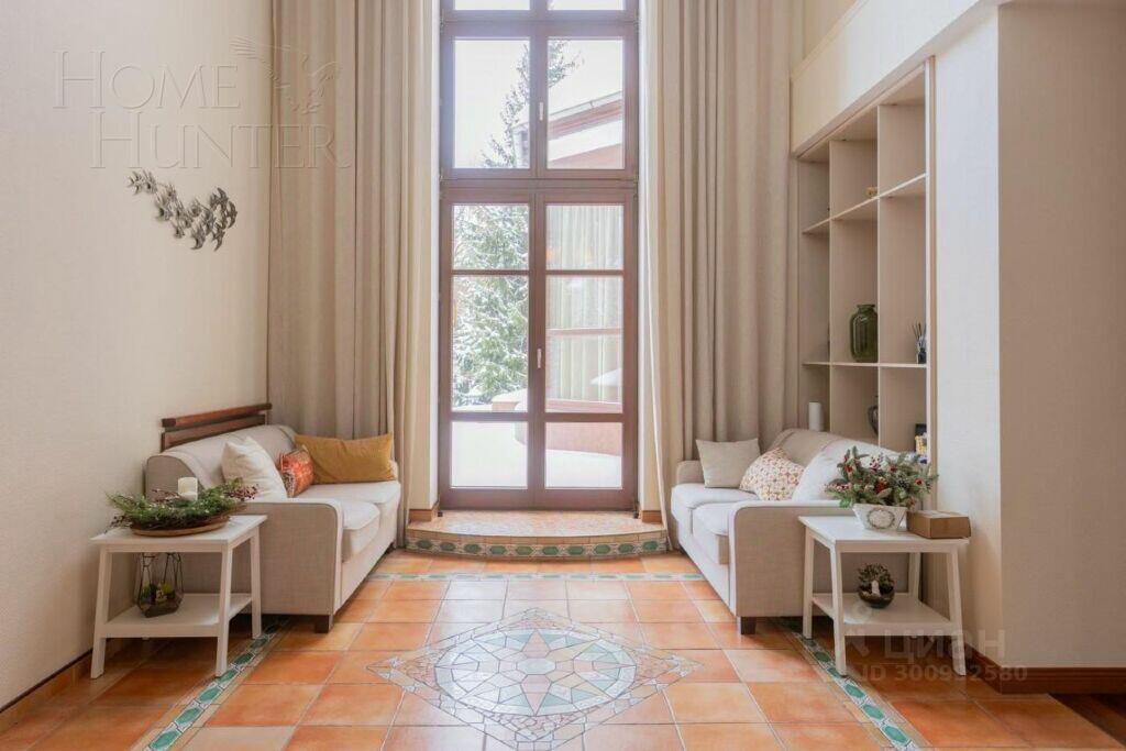 3-этажный коттедж 637 м² с отделкой