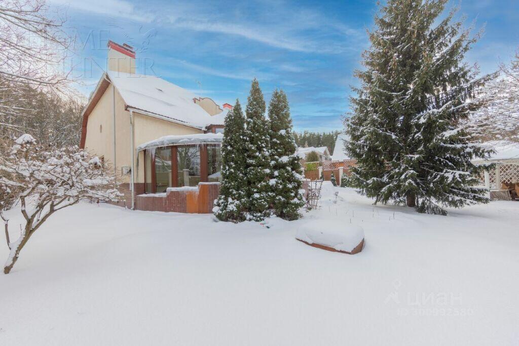 3-этажный коттедж 637 м² с отделкой