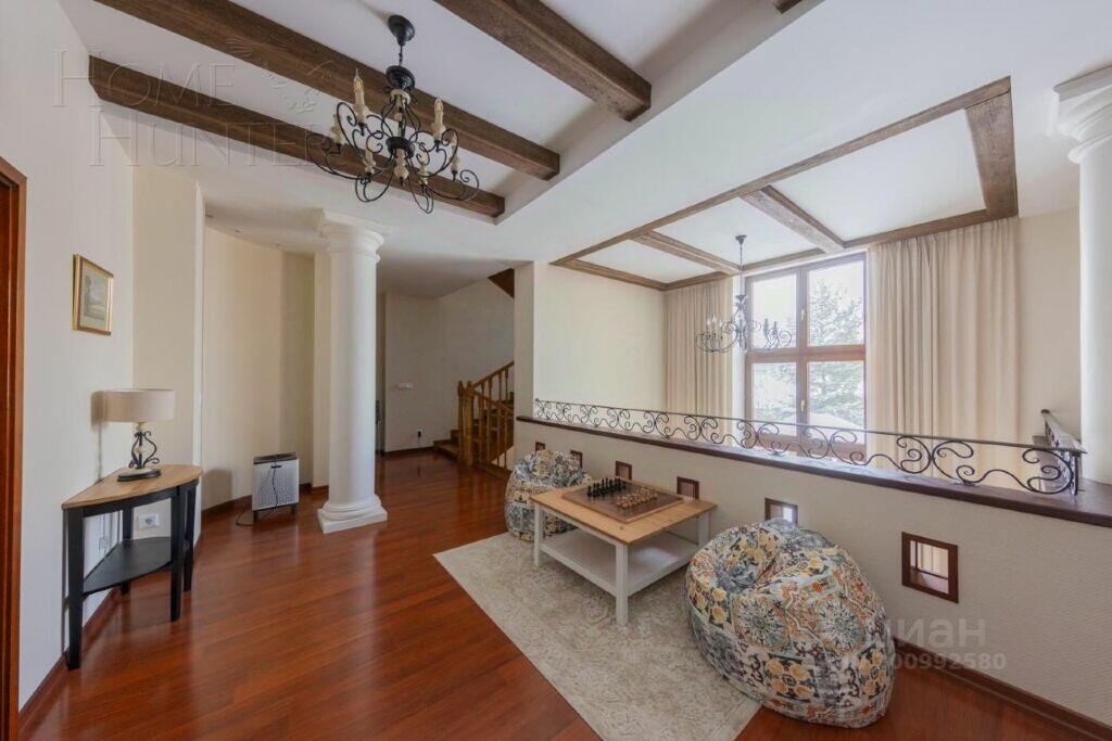 3-этажный коттедж 637 м² с отделкой