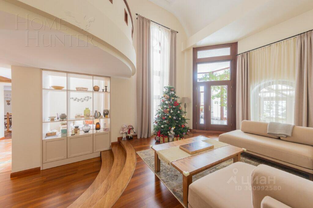 3-этажный коттедж 637 м² с отделкой