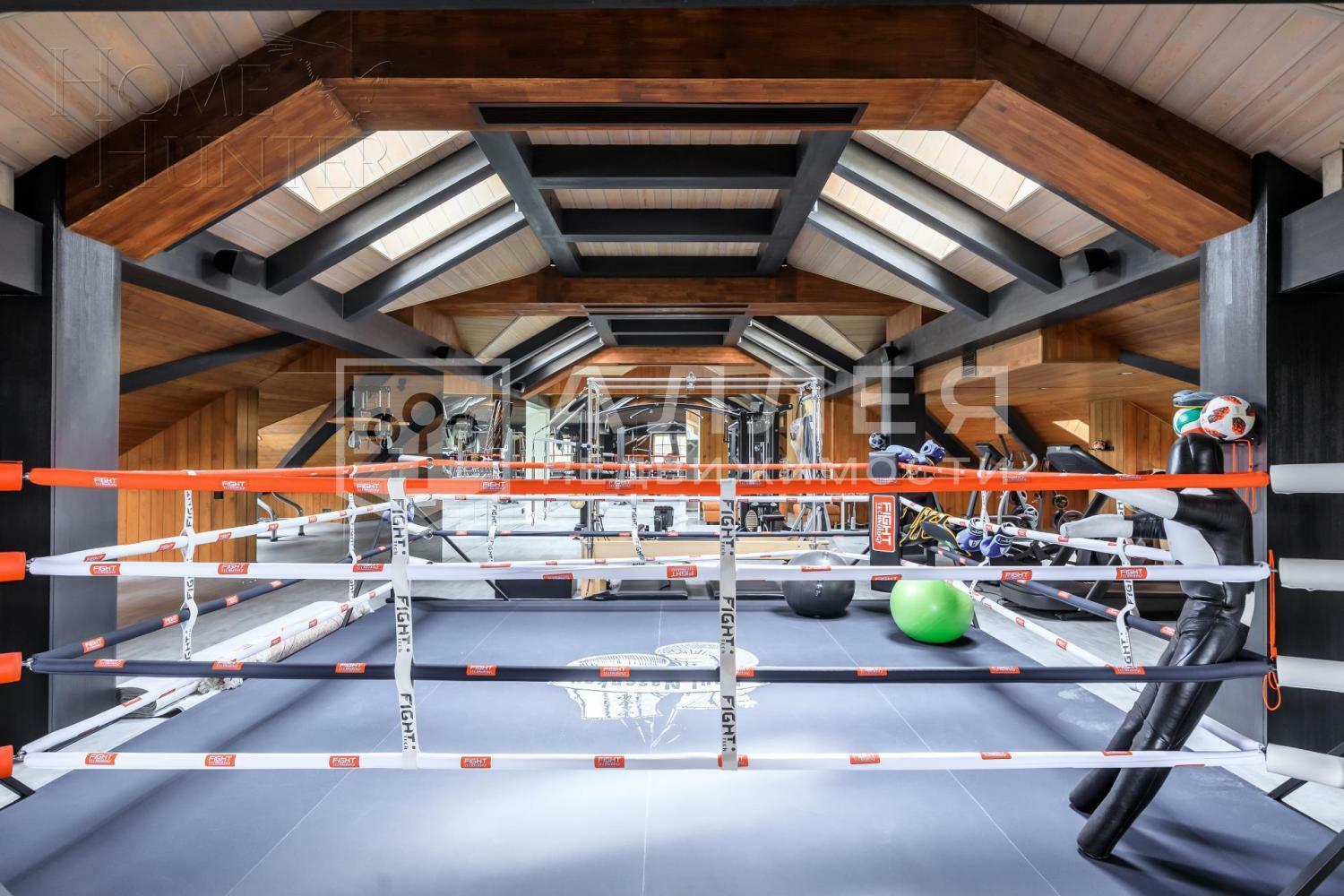 2-этажный коттедж 1 060 м² с отделкой