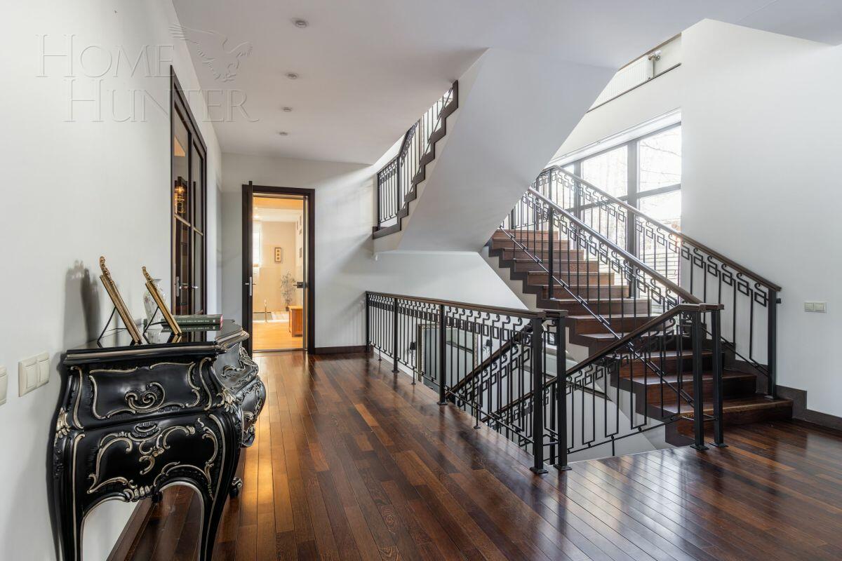 2-этажный коттедж 750 м² с отделкой