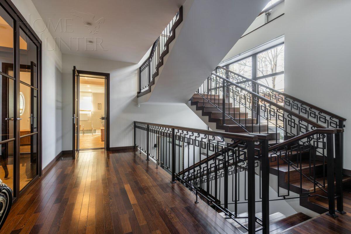 2-этажный коттедж 750 м² с отделкой