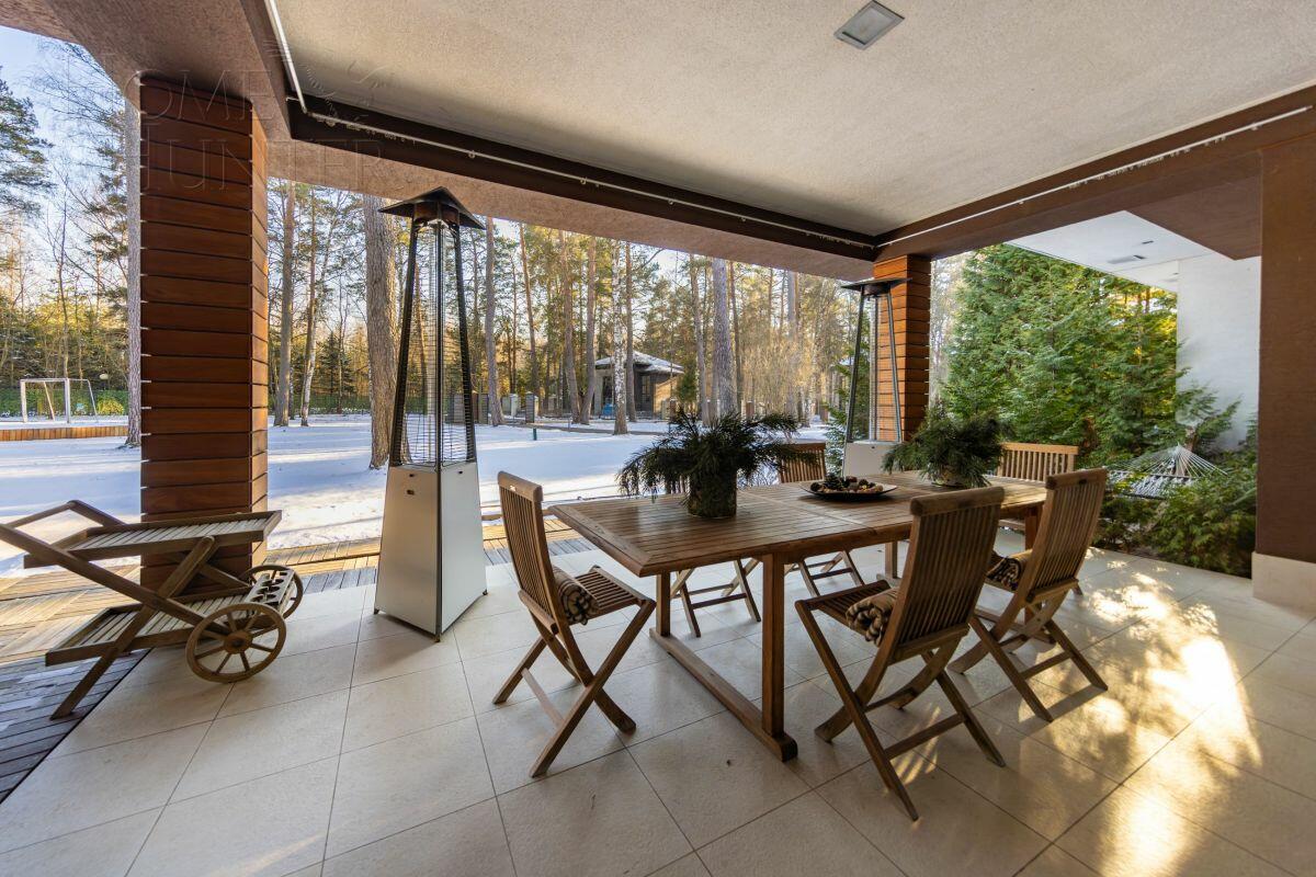 2-этажный коттедж 750 м² с отделкой