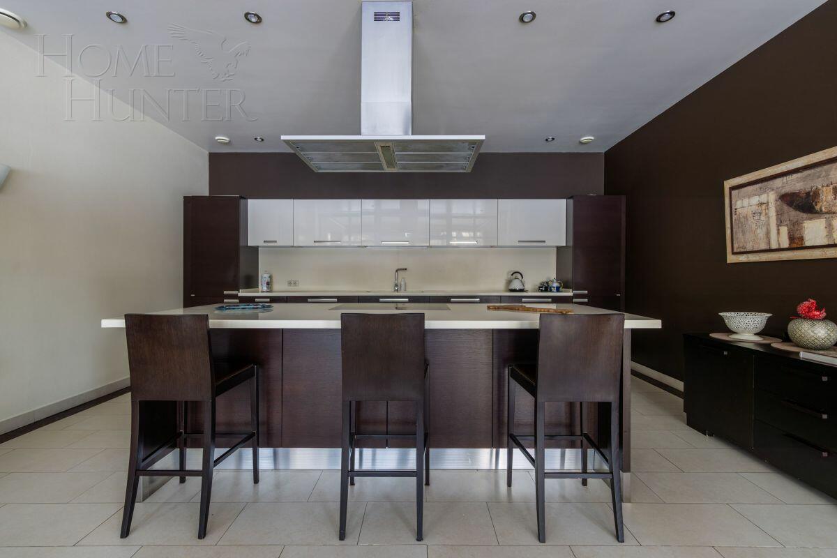 2-этажный коттедж 750 м² с отделкой