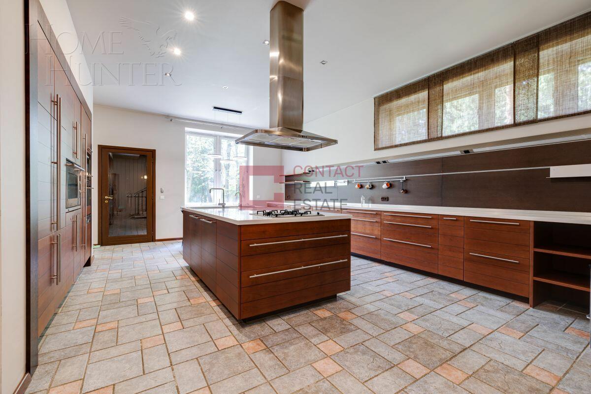 2-этажный коттедж 840 м² с отделкой